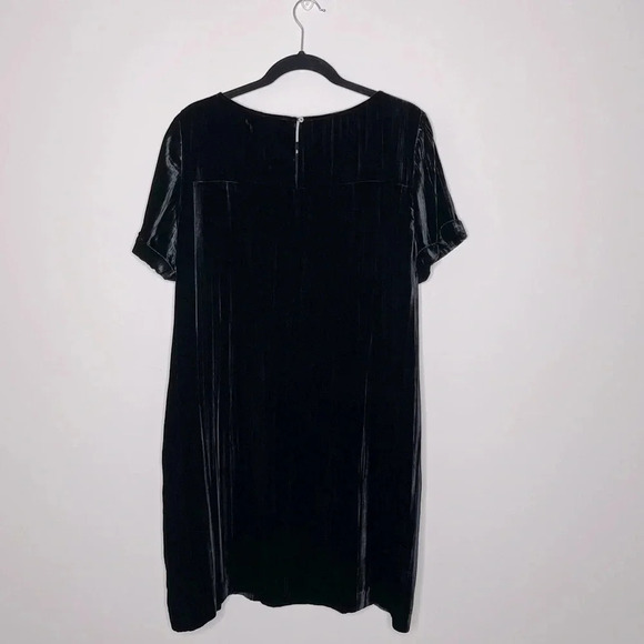 Garnet Hill Easy Velvet Dress in Black Silk Blend old money minimalist pockets - Picture 8 of 11